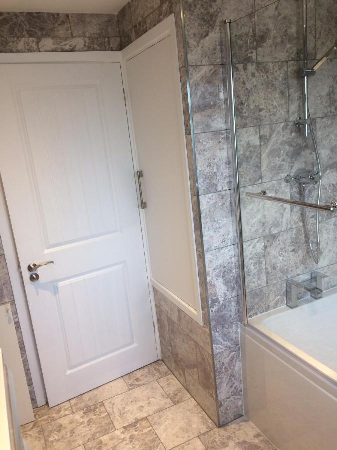 Beautiful En-Suite Bedroom Ipswich Exterior photo