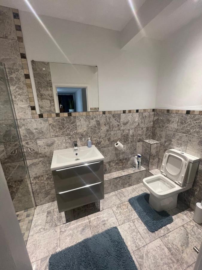 Beautiful En-Suite Bedroom Ipswich Exterior photo