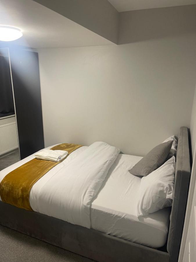 Beautiful En-Suite Bedroom Ipswich Exterior photo