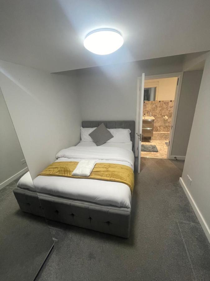 Beautiful En-Suite Bedroom Ipswich Exterior photo